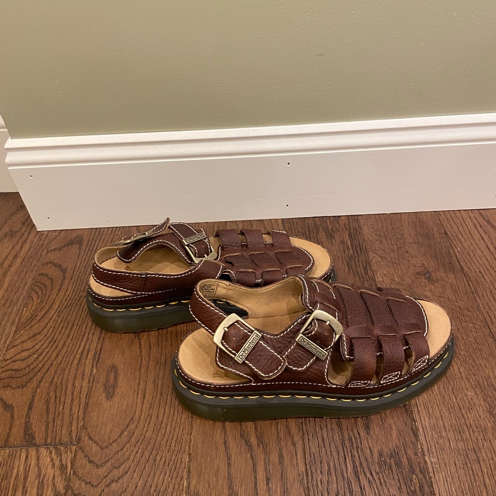 Dr. Martens 8092 Brown Fisherman Sandals BRAND NEW missing box